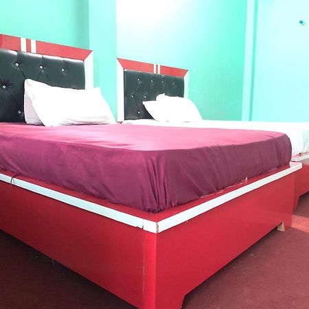 Subha Laxmi Hotel & Lodge Bahāsi 外观 照片