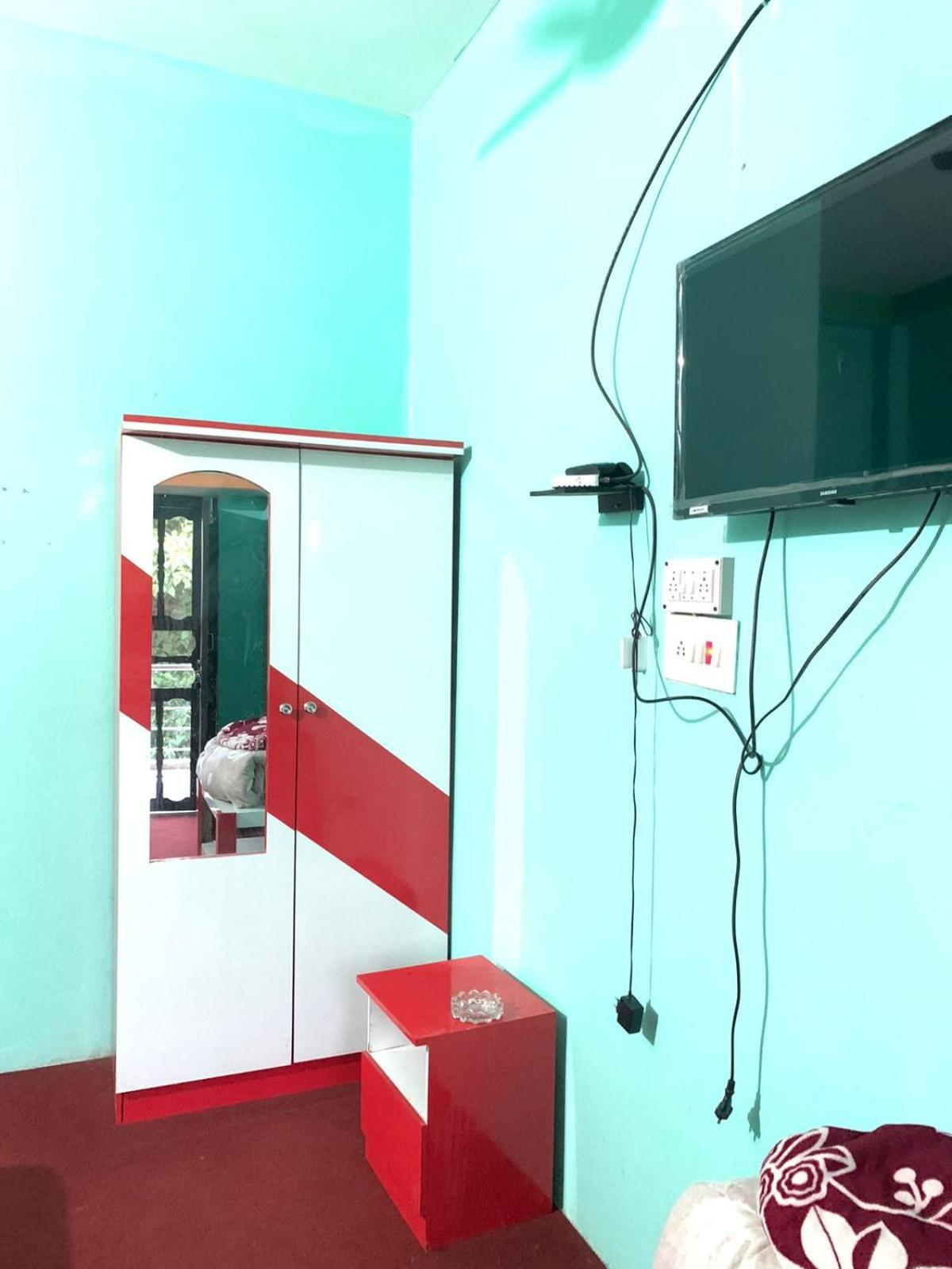 Subha Laxmi Hotel & Lodge Bahāsi 外观 照片